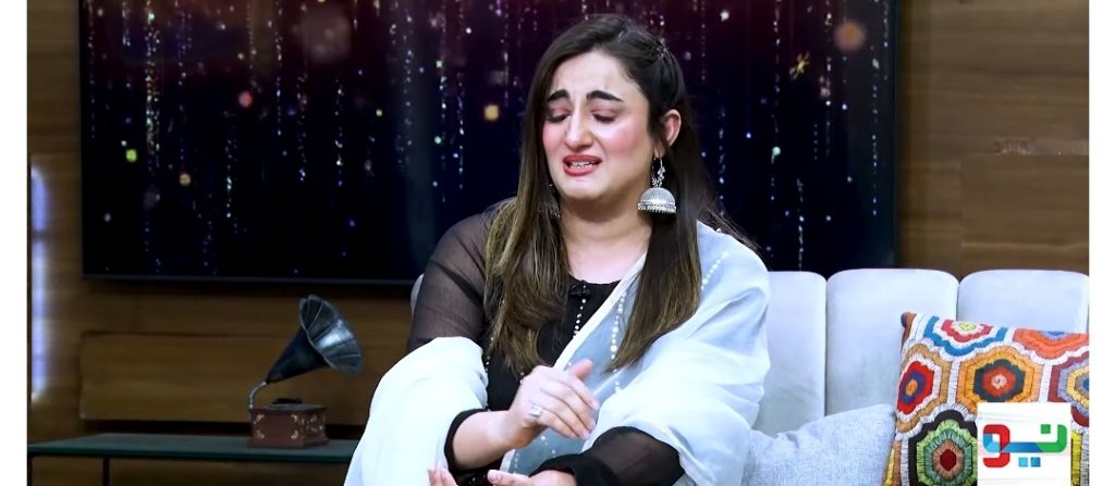 Nimra Mehra Gets Emotional Talking About Her Parents' Tragic Death