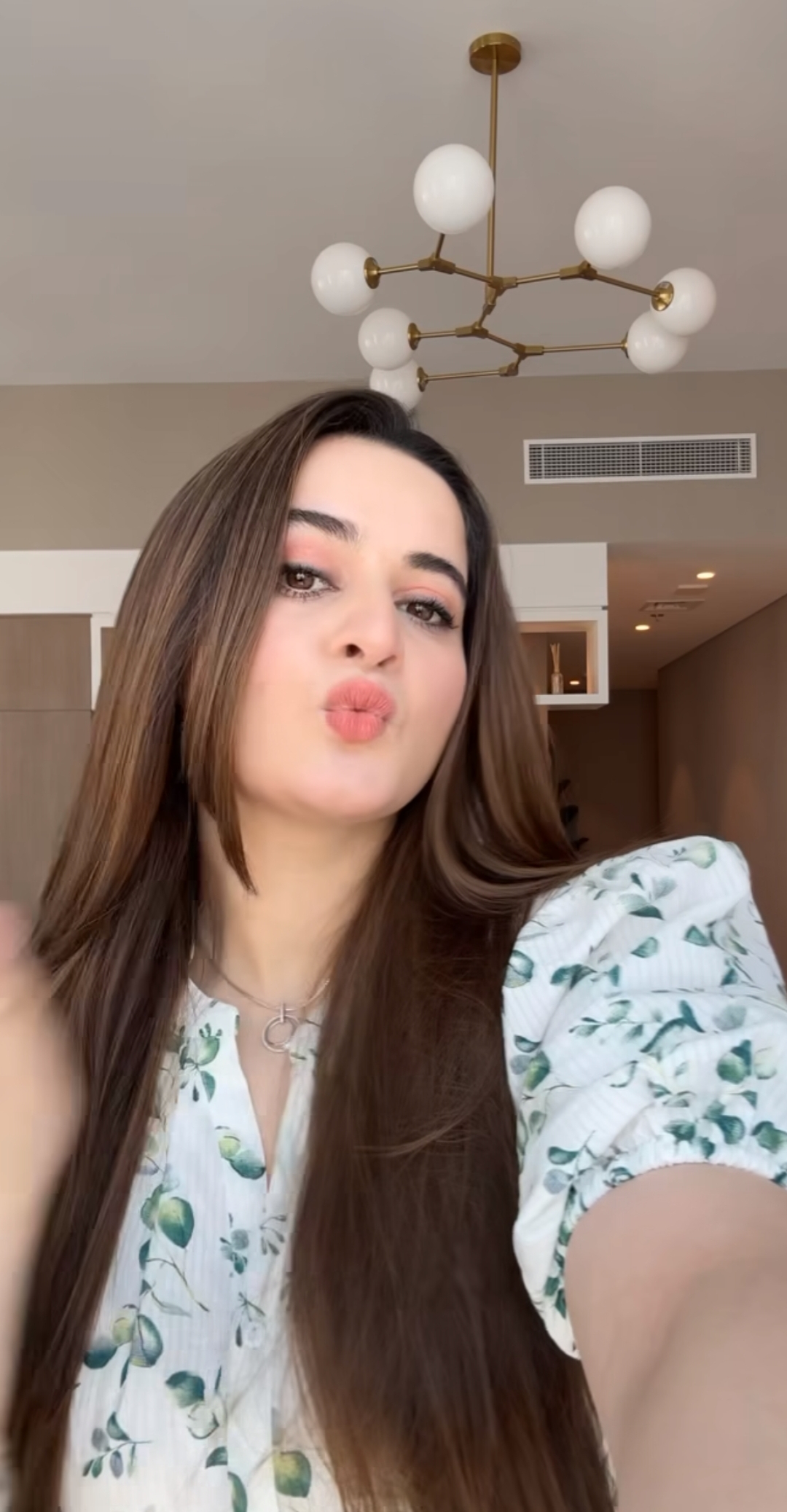 Aiman Khan's Beautiful Reels & Pictures | Reviewit.pk