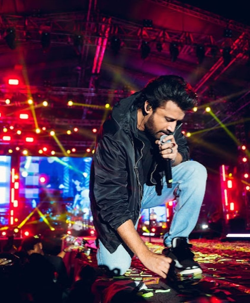 Fan's Inappropriate Hug with Atif Aslam Enrages Public