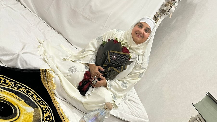 Javeria Saud Shares Pictures After Her Aitkaf