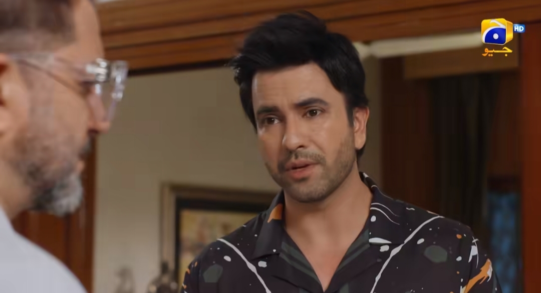 Mehroom Rang Mehroom Cast, Schedule And Timings | Reviewit.pk