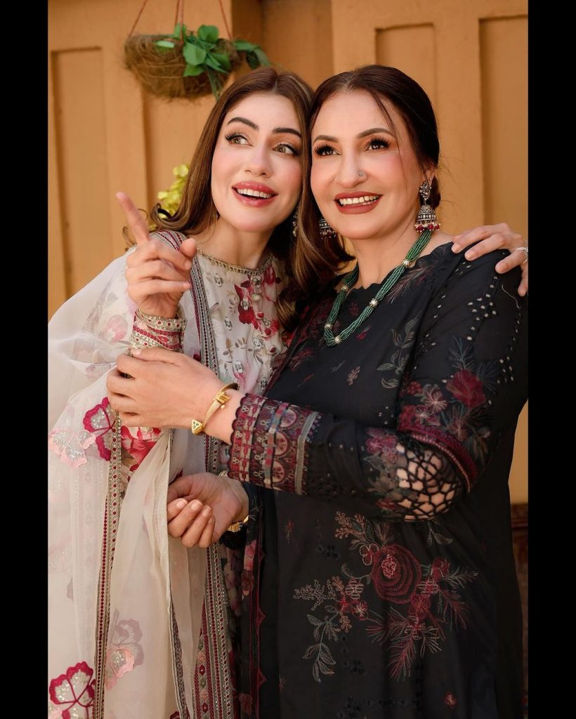 Saba Faisal New Clicks With Daughter On Eid Day 2