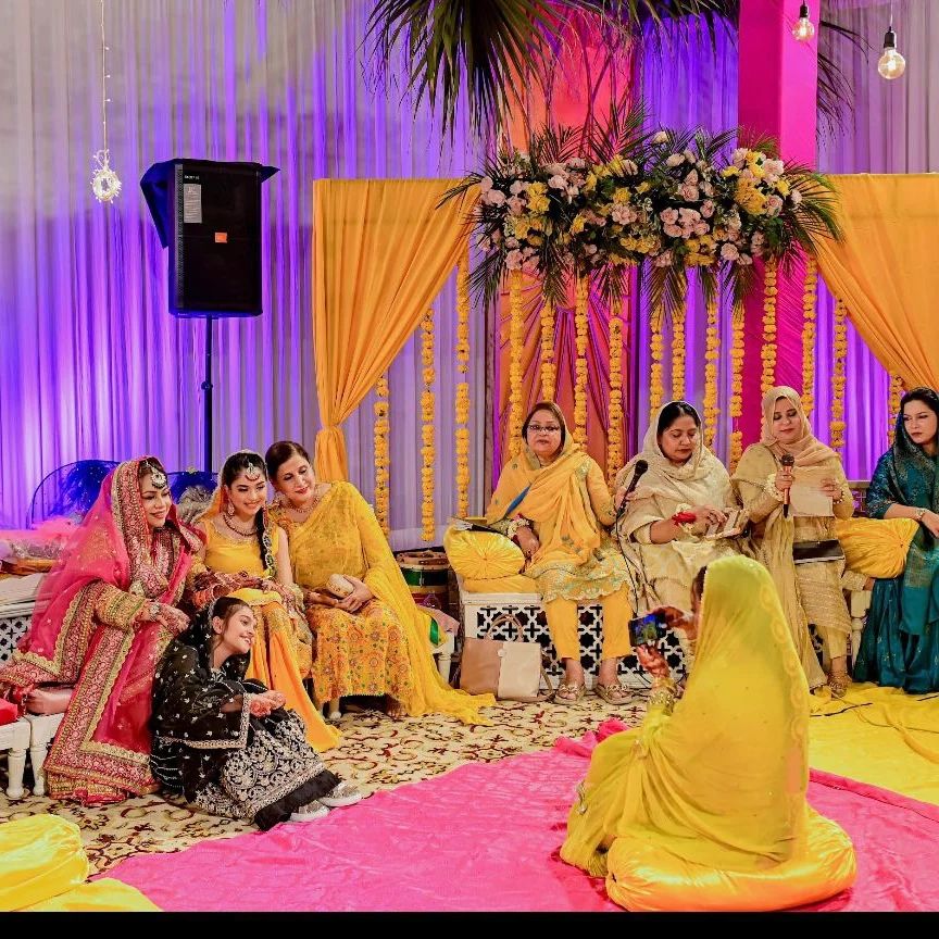Sadia Imam Shares Pictures From Niece's Wedding