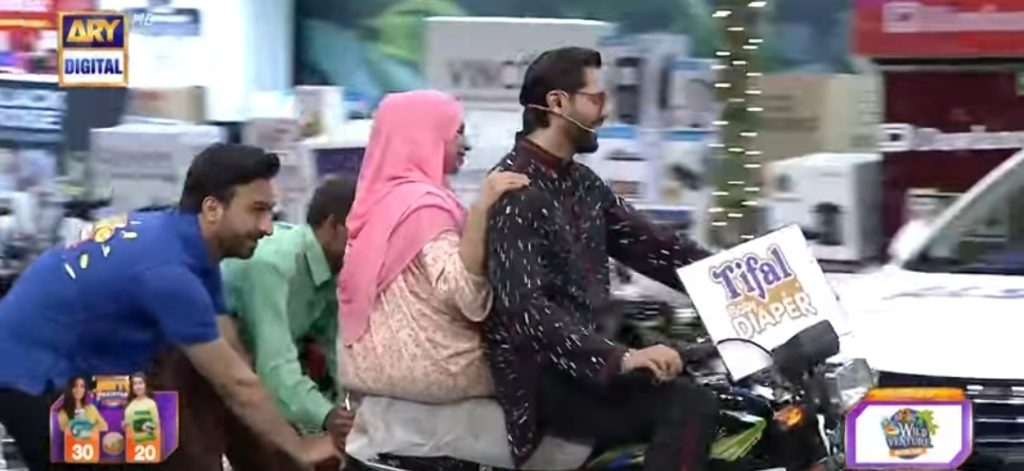 Man Wins Bike, Loses Wife in Jeeto Pakistan
