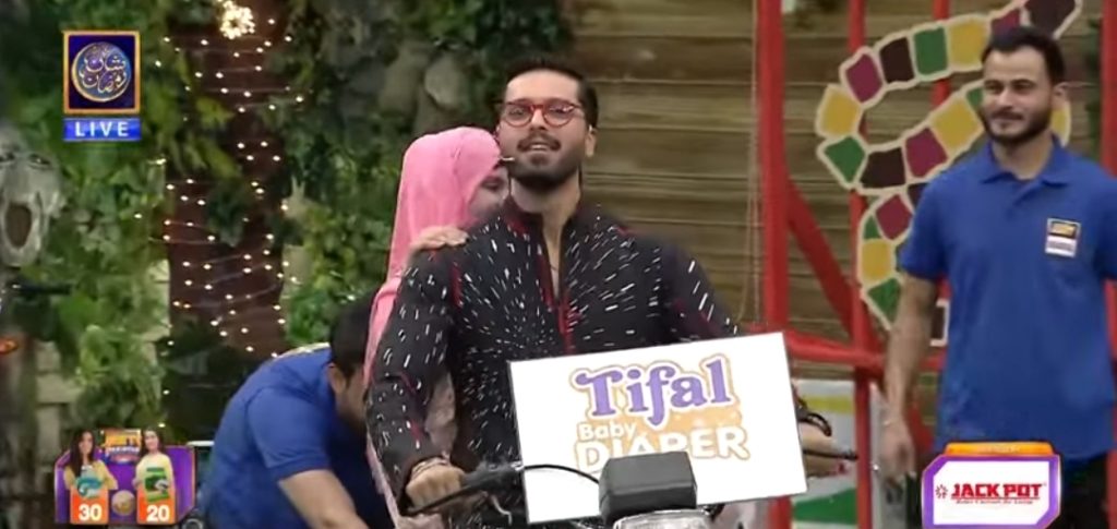 Man Wins Bike, Loses Wife in Jeeto Pakistan