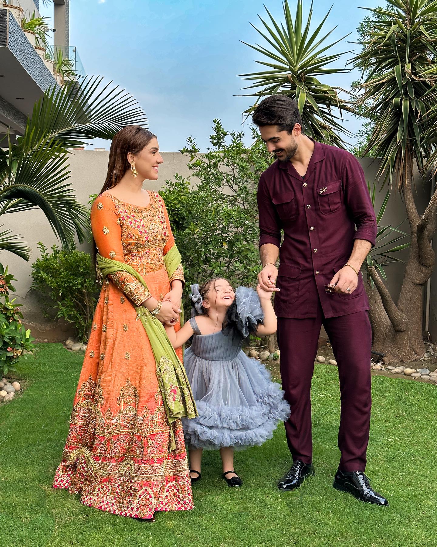 Junayed 1 Junaid Niazi Shares Family Clicks From Eid Day 1 | Reviewit.pk