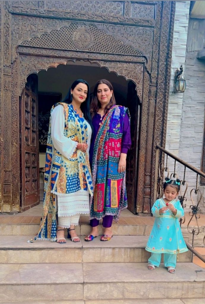 Kiran Tabeir Beautiful Family Clicks From Eid Ul Fitr