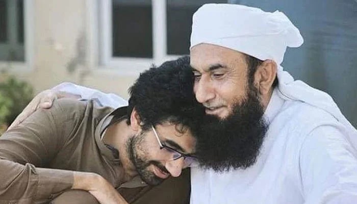 Maulana Tariq Jamil Gets Emotional Remembering Son On Eid