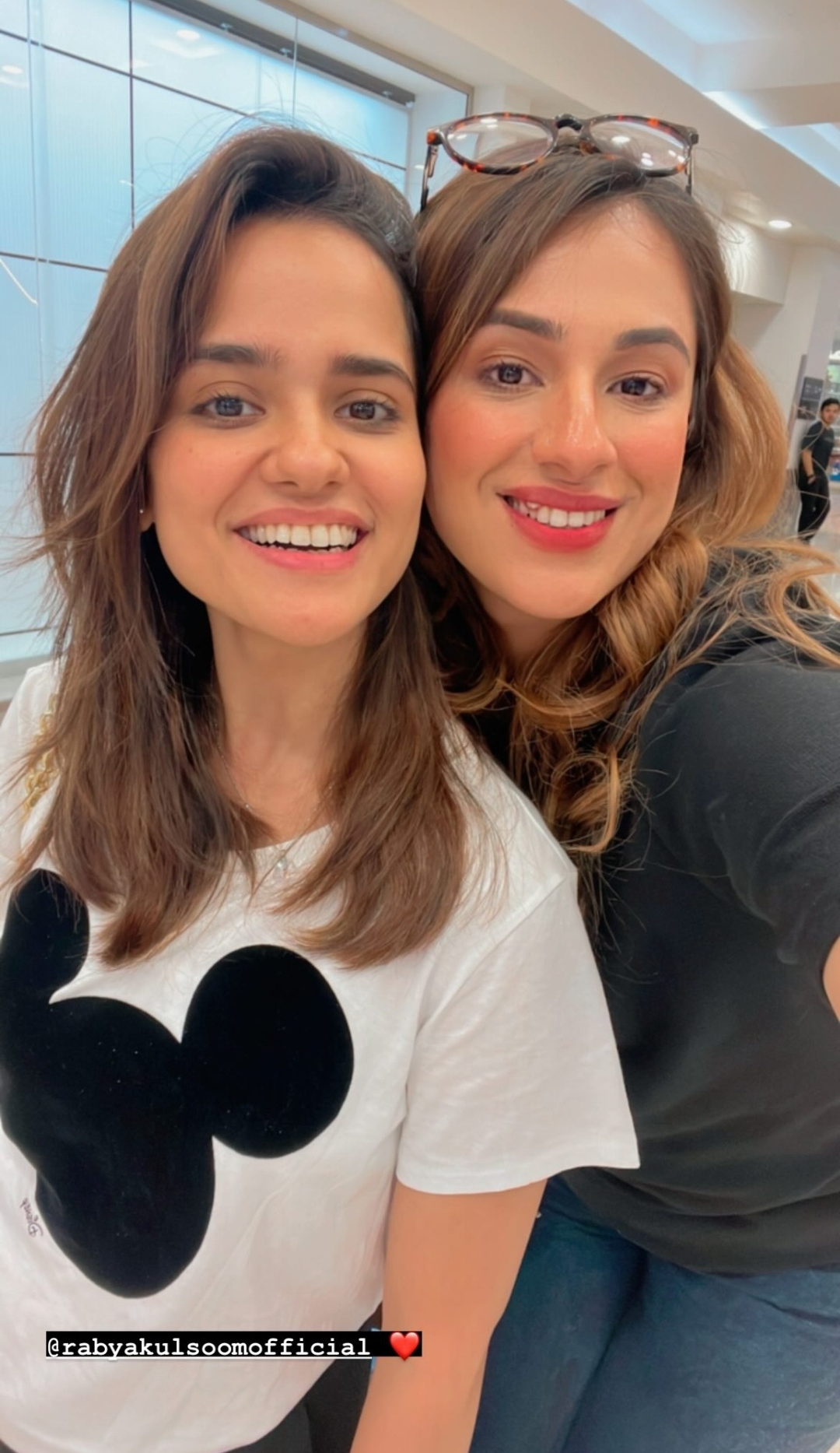 Maham Rabia Rabya Kulsoom & Maham Aamir's Dubai Trip Continues | Reviewit.pk