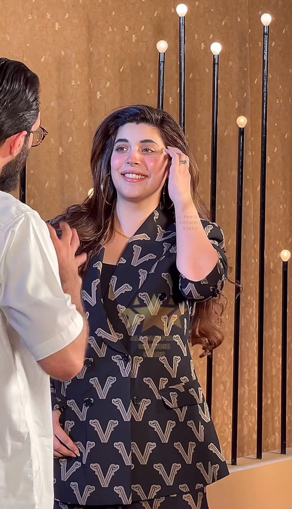 Urwa Hocane's First Public Appearance After Baby