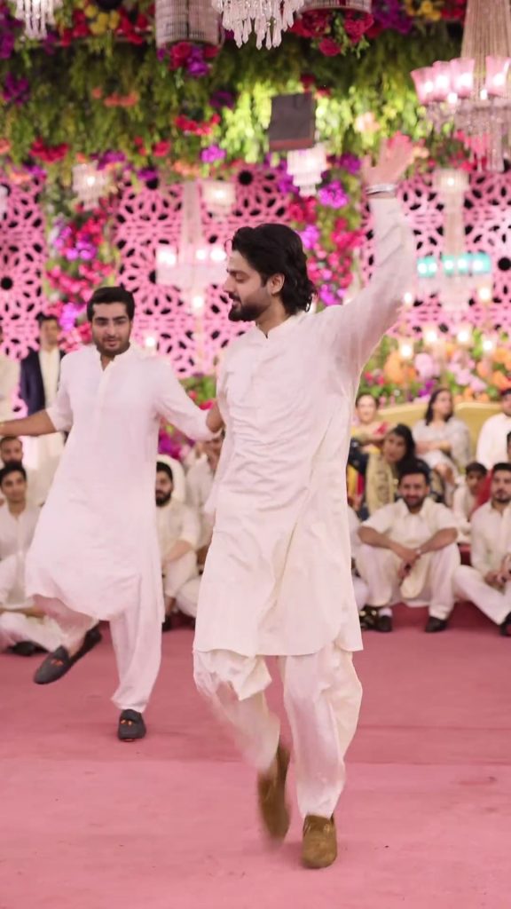 Zaviyar Nauman Ijaz Wedding Dance Fails To Impress Public