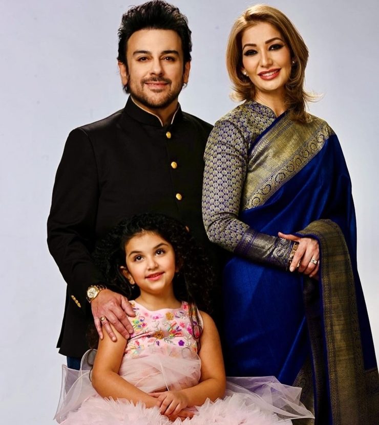 Adnan Sami Khan Family Pictures From USA & Canada | Reviewit.pk