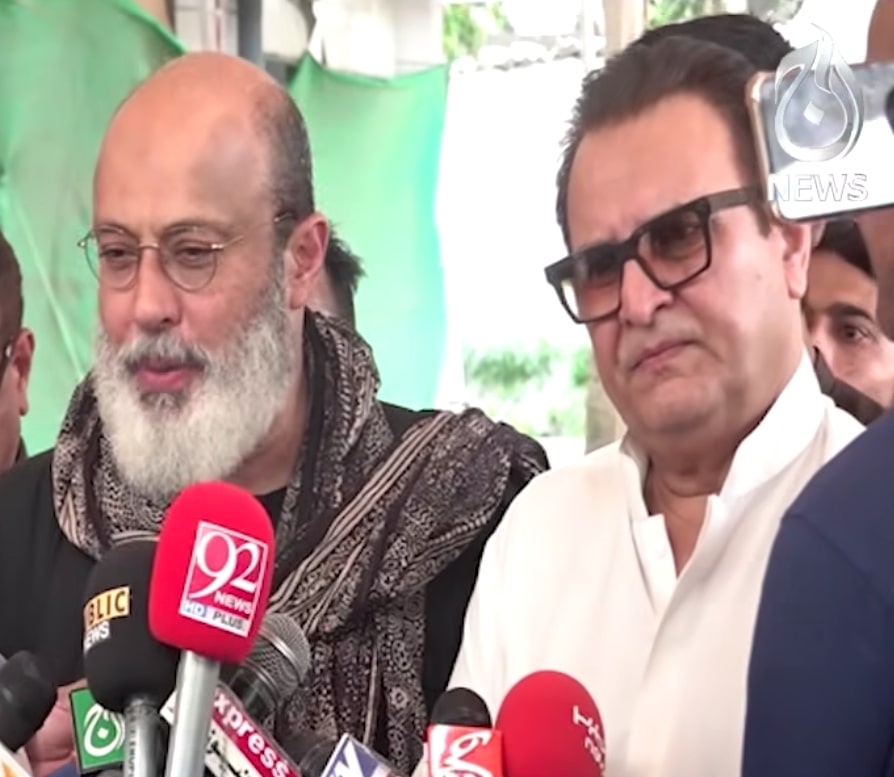 Top Actors Share Their Sentiments At Talat Hussain Funeral