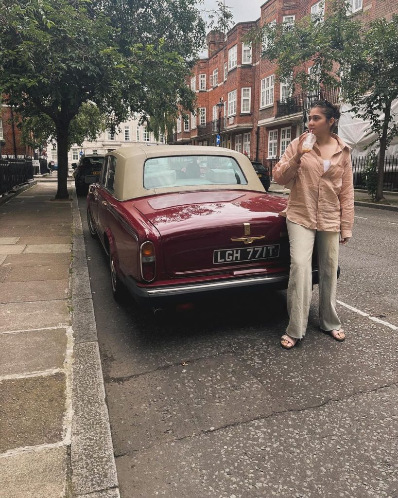 Durefishan Saleem's Gorgeous Clicks From London