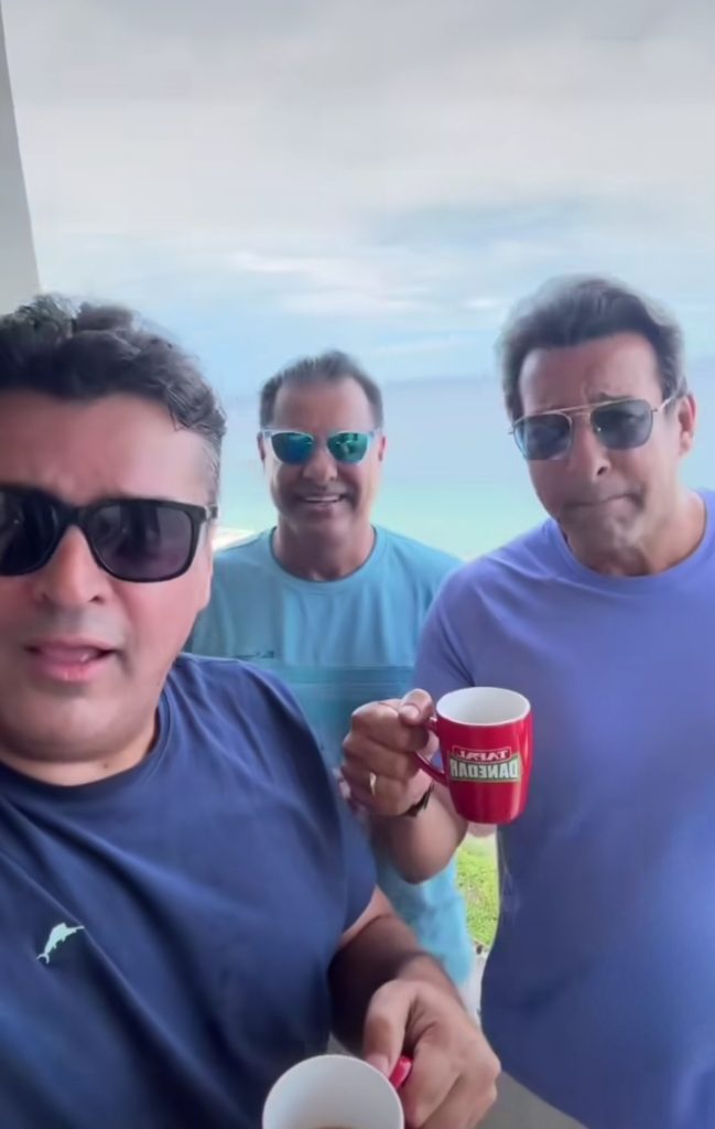 Wasim Akram & Waqar Younis Hilarious Video Featuring Bado Badi Song