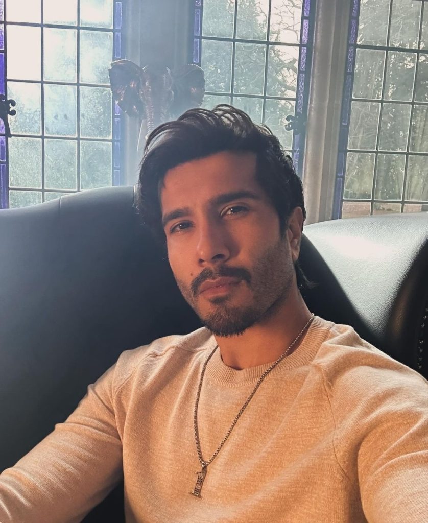 Feroze Khan Requests Prayers For His Ailing Father