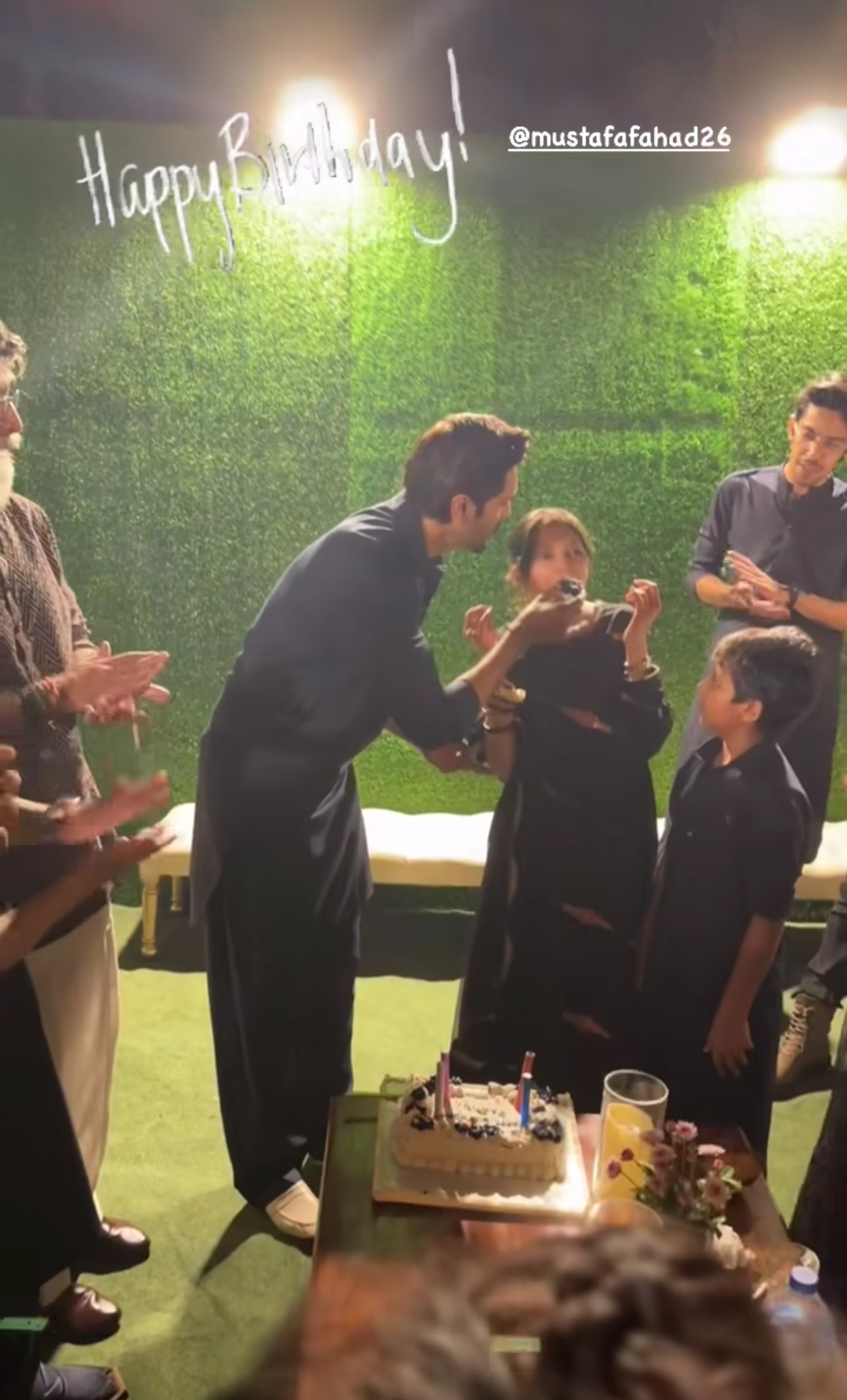 Inside Fahad Mustafa&rsquo;s Star Studded Birthday Dinner | Reviewit.pk