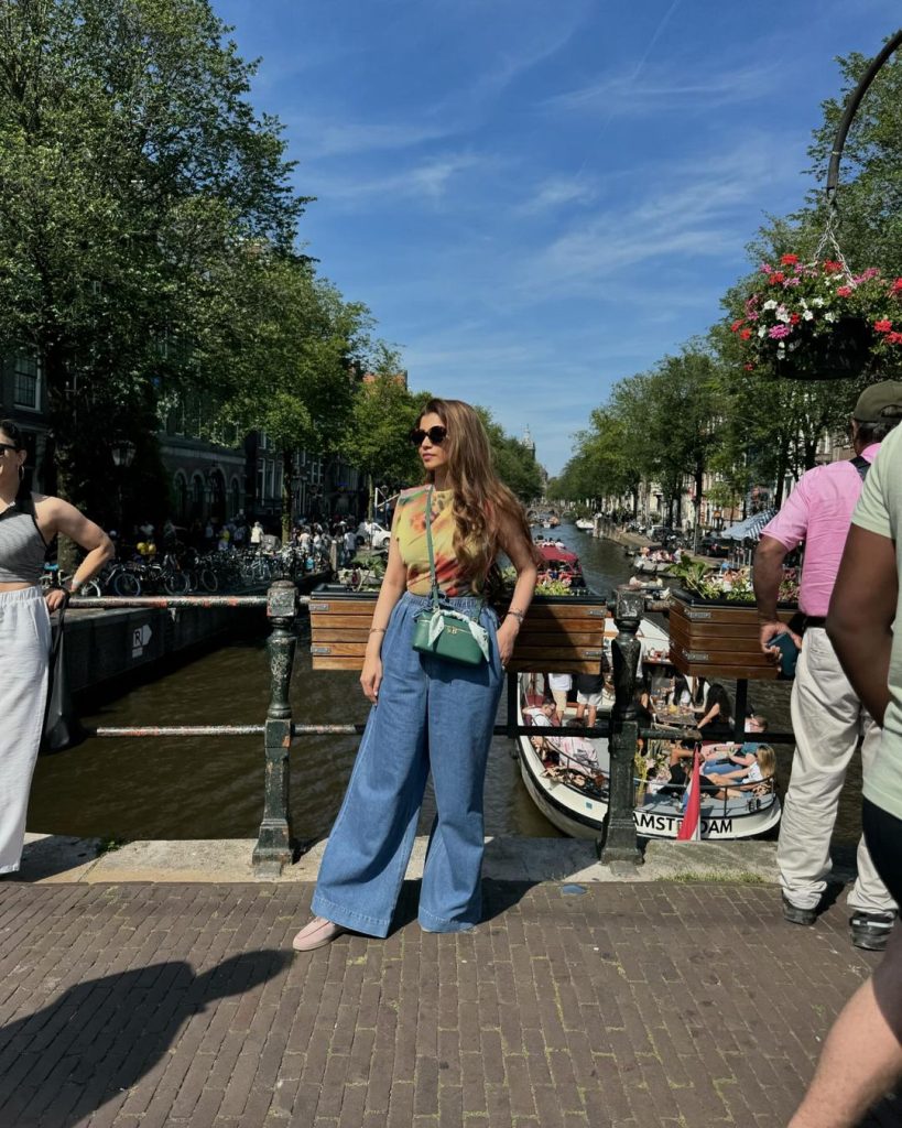 Minna Tariq Vacations In Amsterdam With Her Husband
