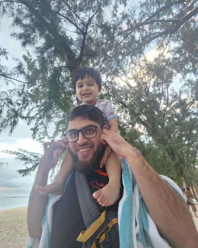 Srha Asgr's Beautiful Vacation In Mauritius With Husband & Son