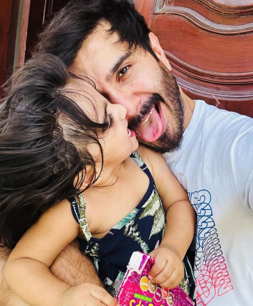 Feroze Khan Latest Pictures with Wife and Kids
