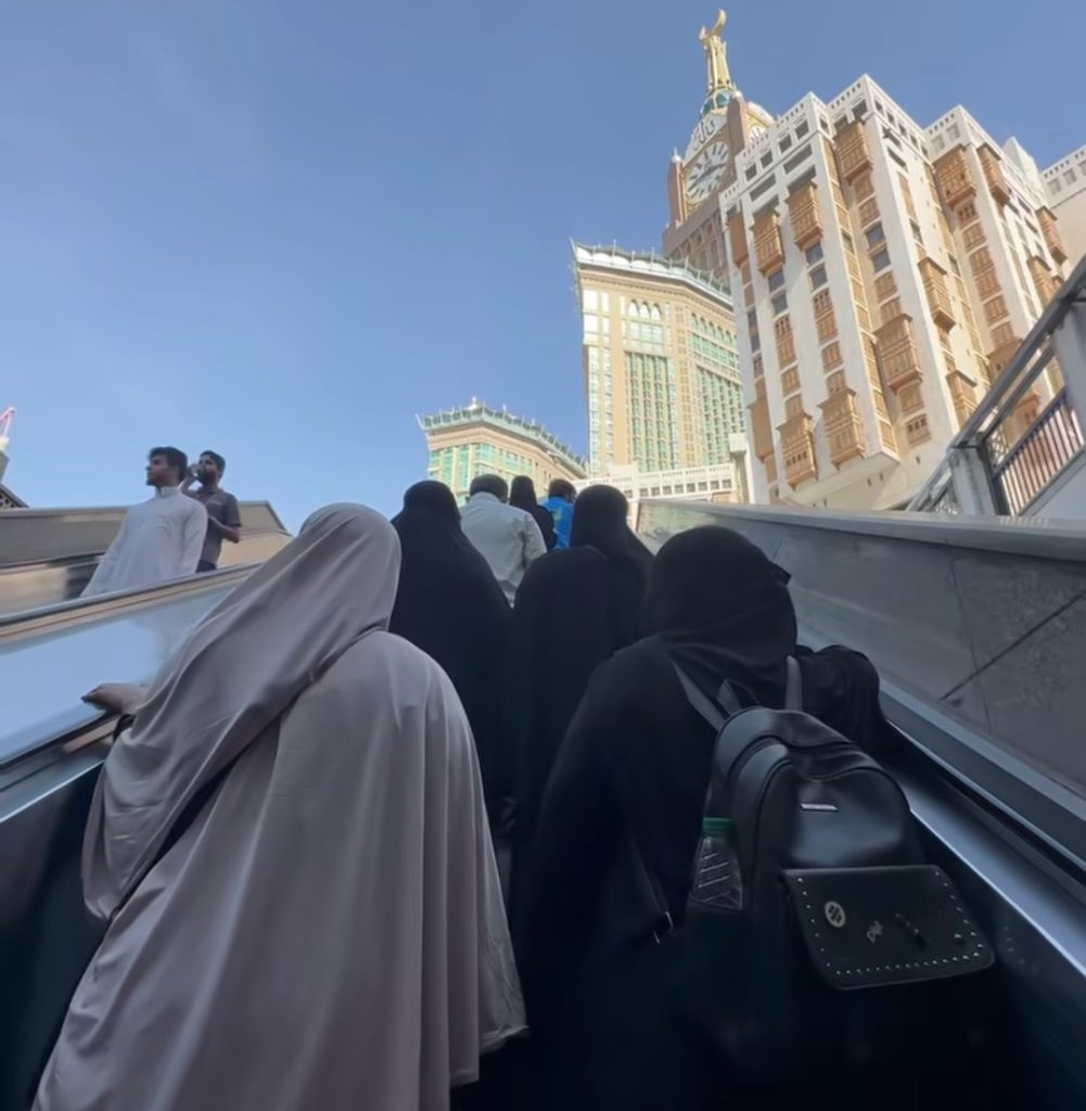 Saba Faisal Shares Pictures from Makkah after Performing Umrah