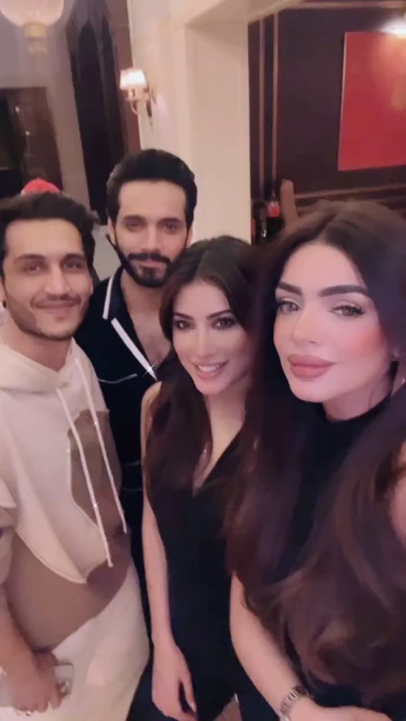 Pakistani Celebrities Spotted At An Intimate Dinner
