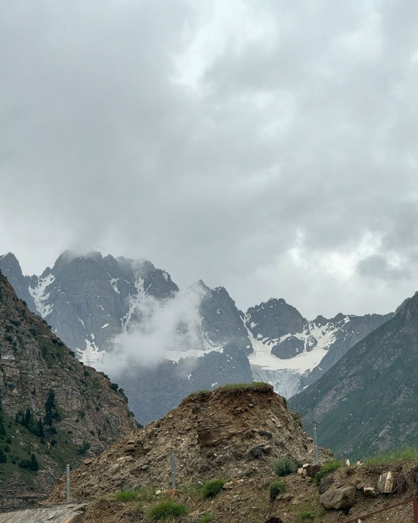 Junaid Niazi With Family In Beautiful Chilas And Balakot