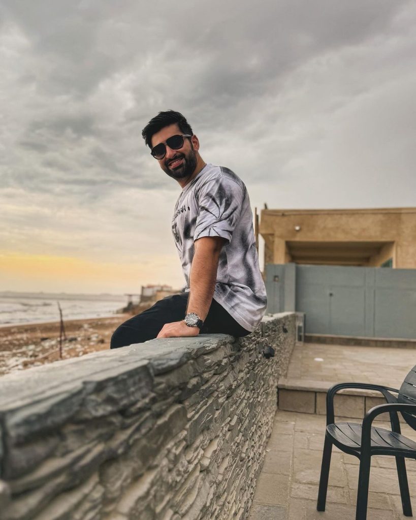 Muneeb Butt Shares Beautiful Family Pictures From Beach Day Out