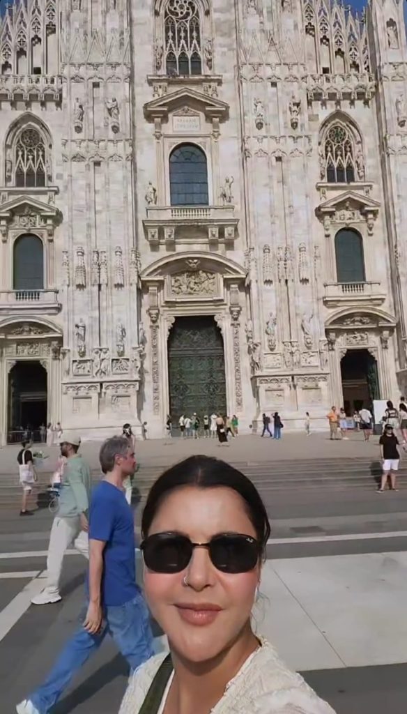 Nida Yasir Shares Cute Clicks From Trip To Italy
