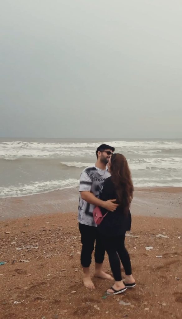 Aiman Khan & Muneeb Butt's Dance Video from Beach