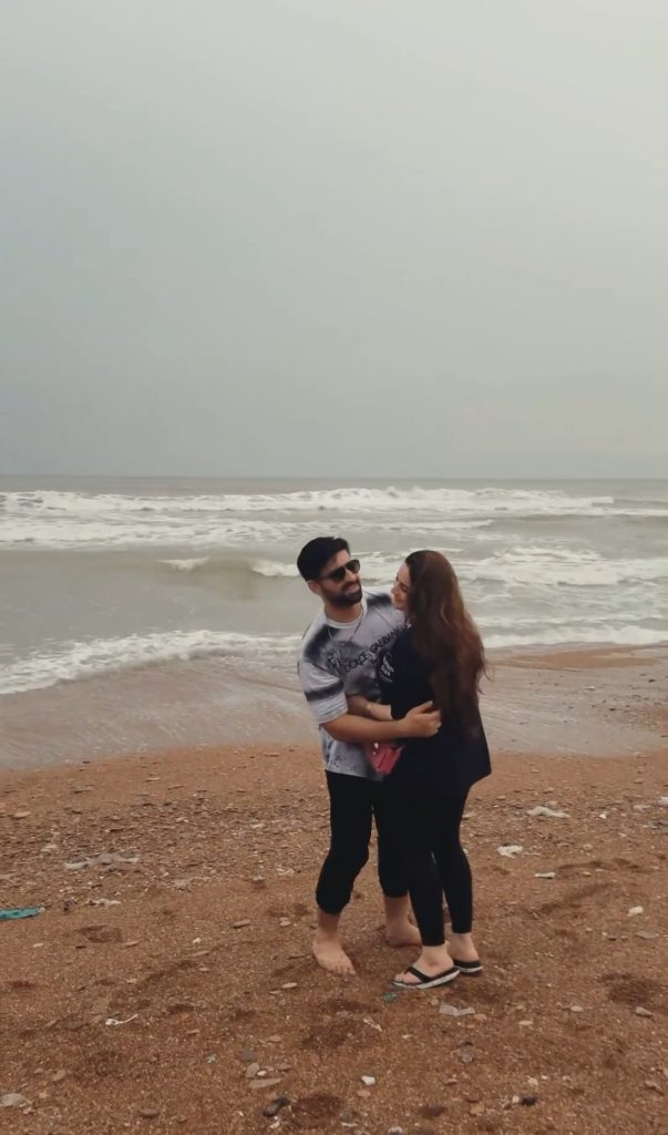 Aiman Khan & Muneeb Butt's Dance Video from Beach