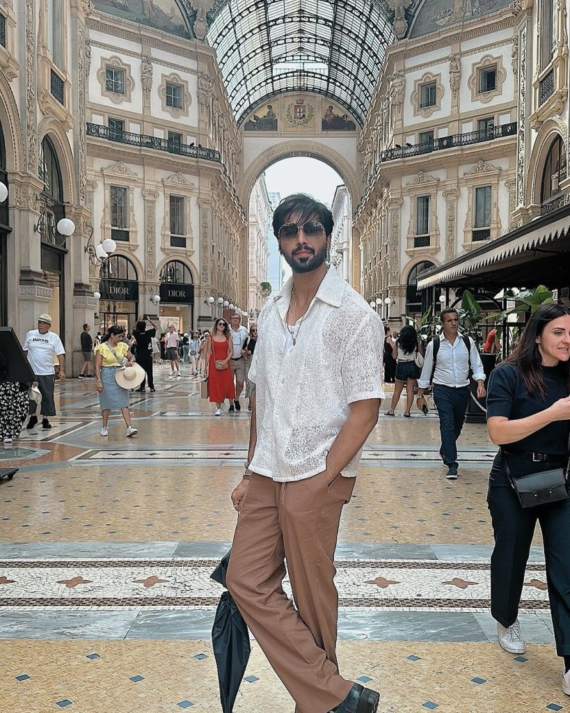 Fahad Mustafa New Clicks with Kids & Wife from Italy Vacation