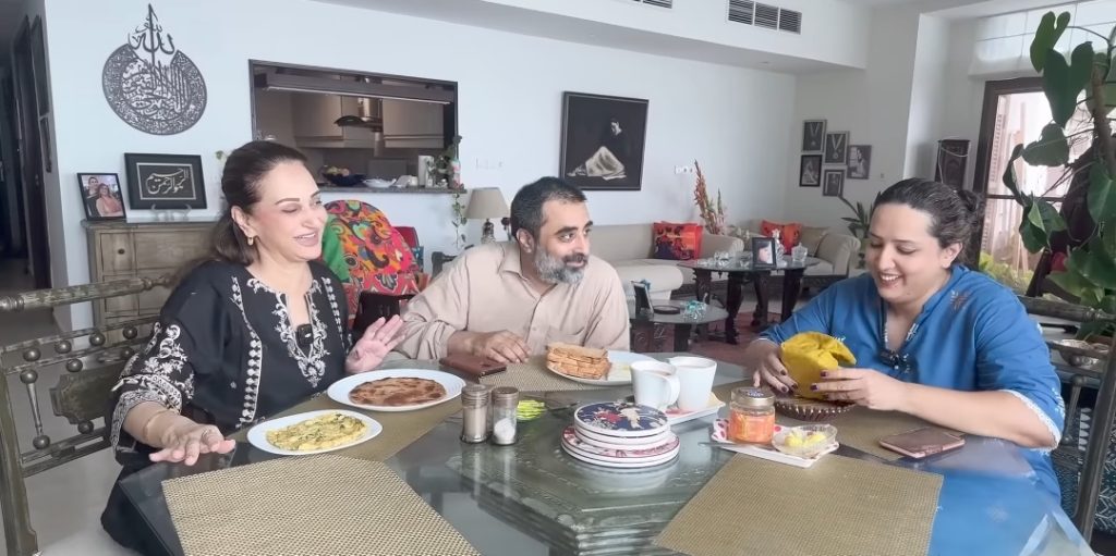 Iqbal Hussain Wins Praise for His Behavior Towards Bushra Ansari's Daughter