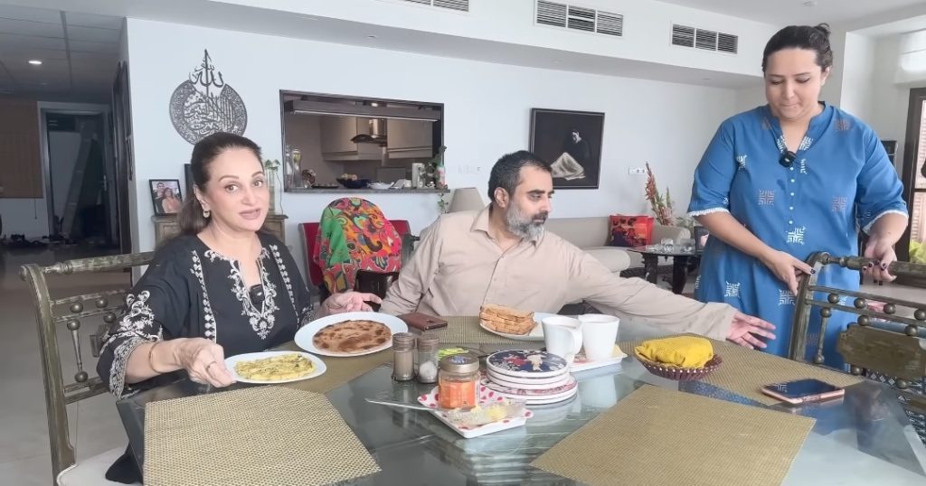 Iqbal Hussain Wins Praise for His Behavior Towards Bushra Ansari's Daughter