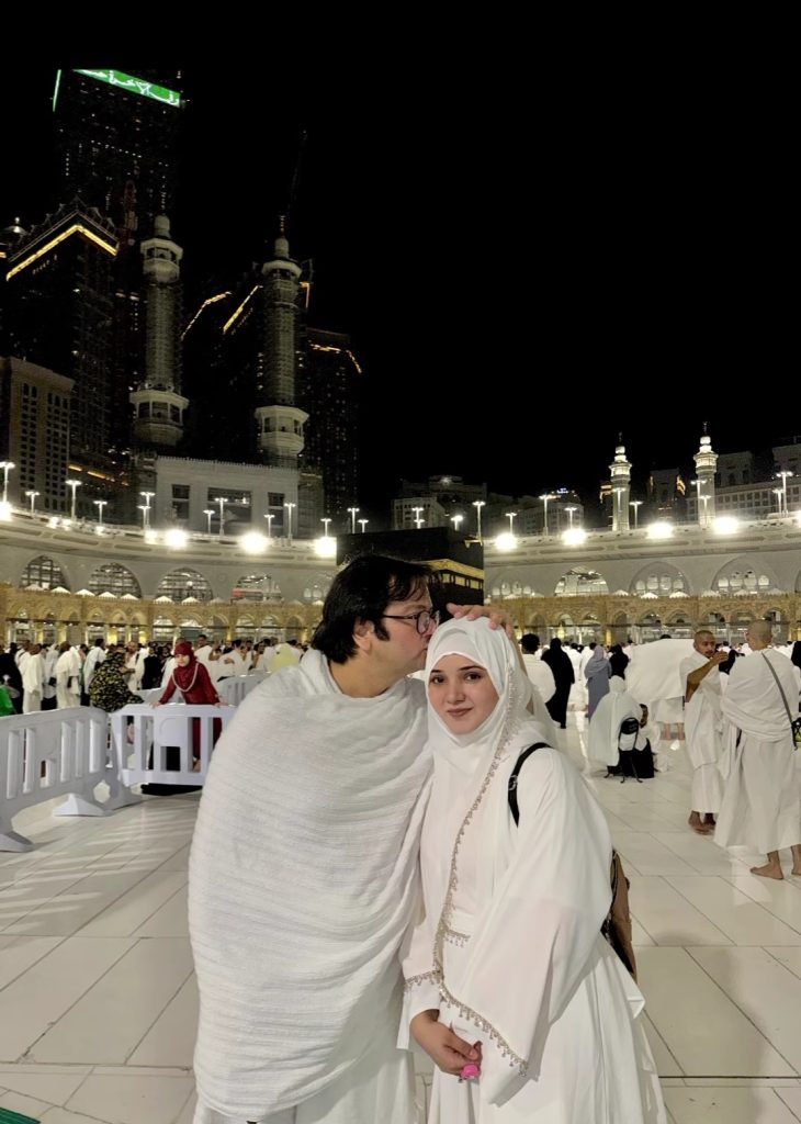 Rabeeca Khan Umrah Pictures with Family