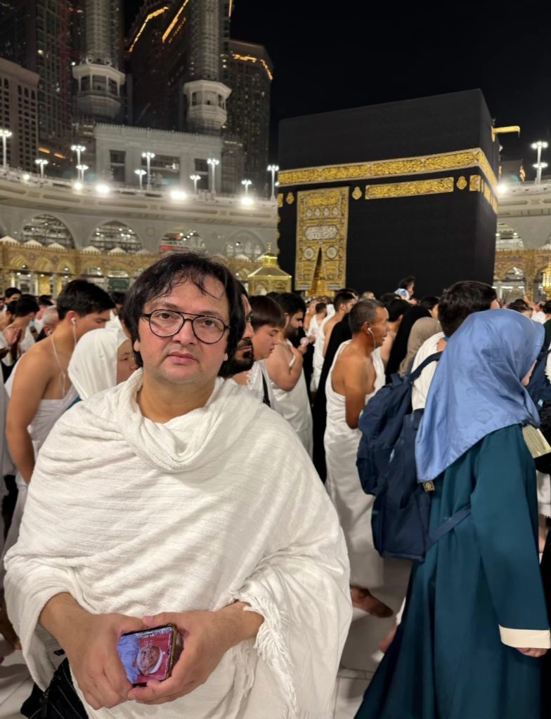 Rabeeca Khan Umrah Pictures with Family