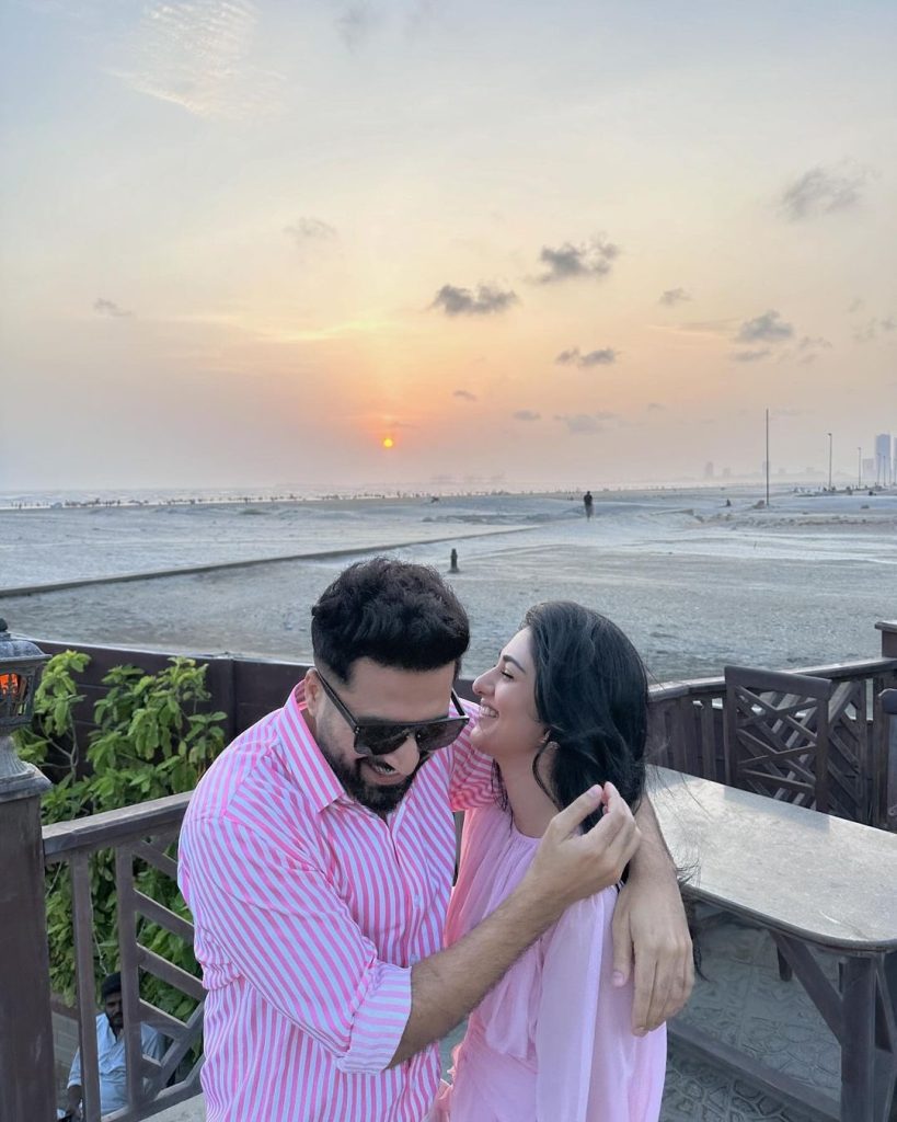 Sarah Khan & Falak Shabir's Cute Family Pictures & Instagram Reel