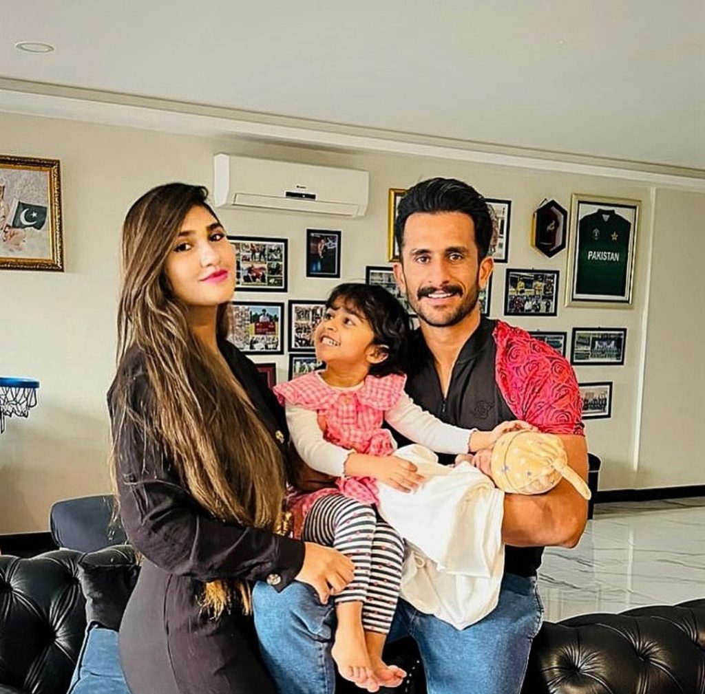 Hassan Ali's New Adorable Pictures With Wife & Daughters