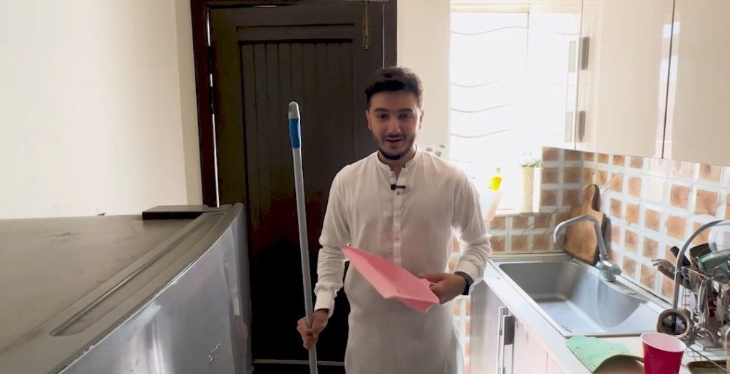 Shahveer Jafry Switches A Day With His House Help