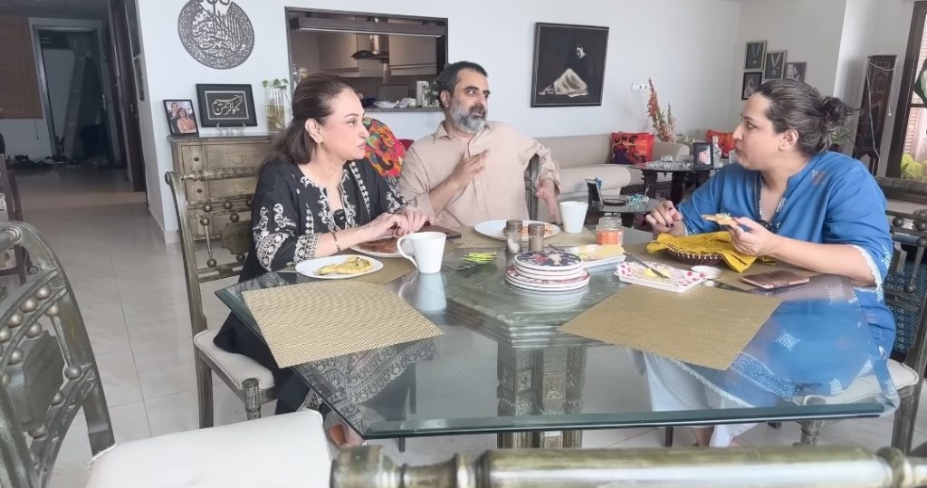 Iqbal Hussain Wins Praise for His Behavior Towards Bushra Ansari's Daughter