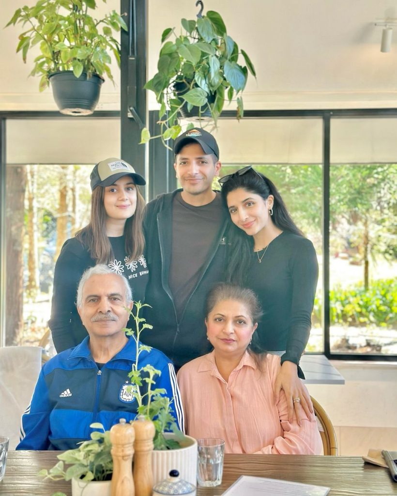 Mawra Hocane Enjoys Vacations With Family In Australia