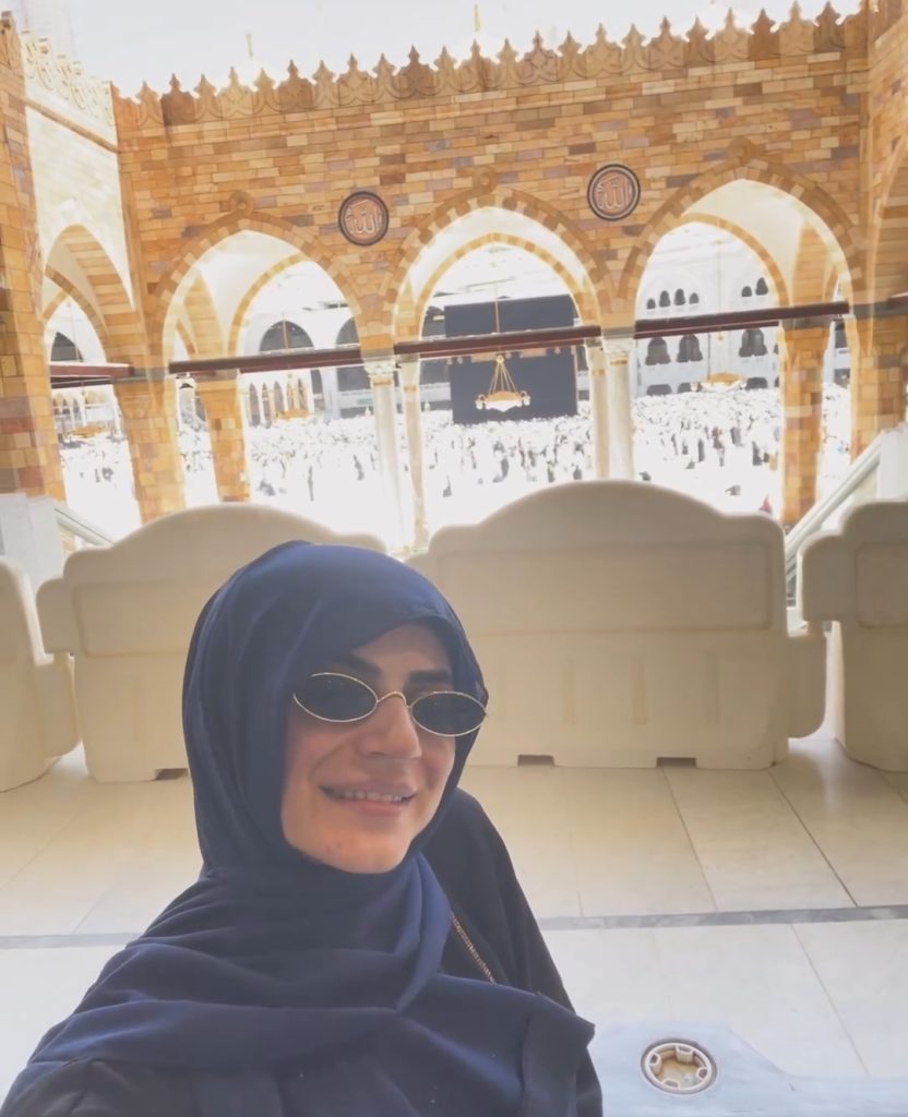 Zubab Rana Performs Umrah With Her Family