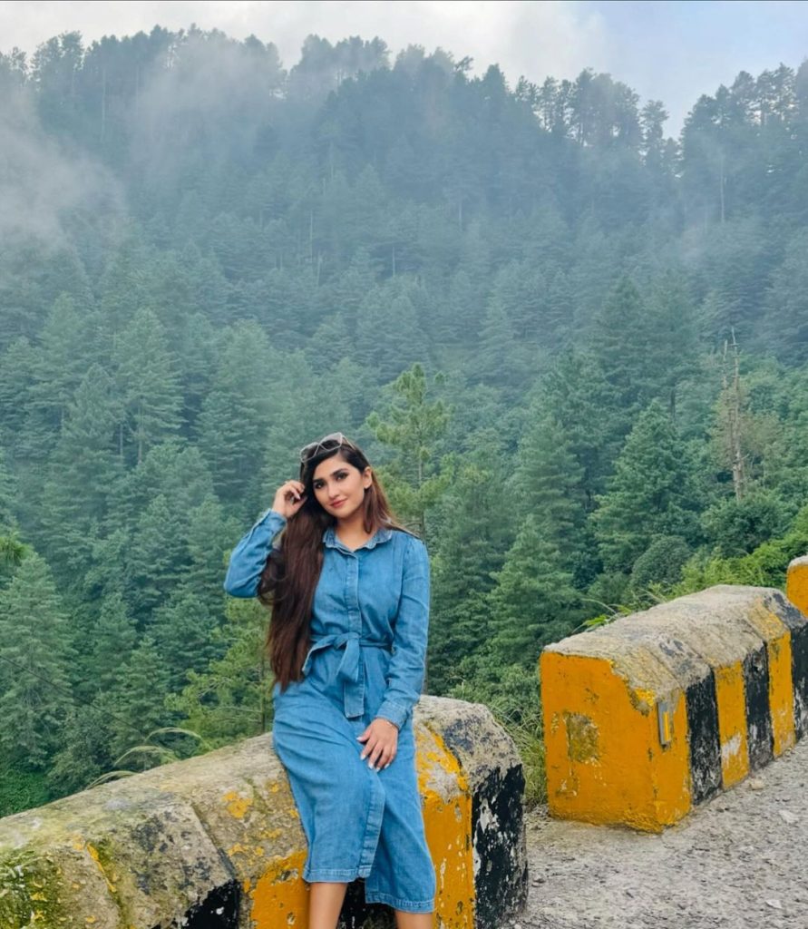 Hassan Ali's Gorgeous Family Clicks from Murree