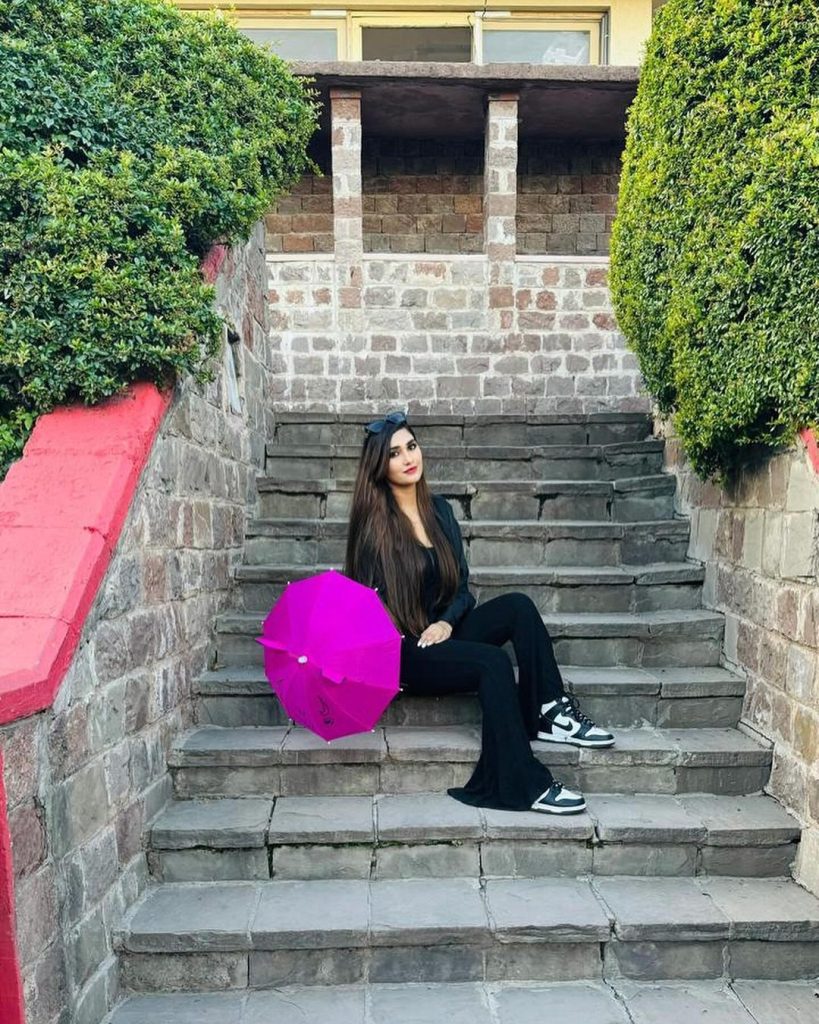 Hassan Ali's Gorgeous Family Clicks from Murree