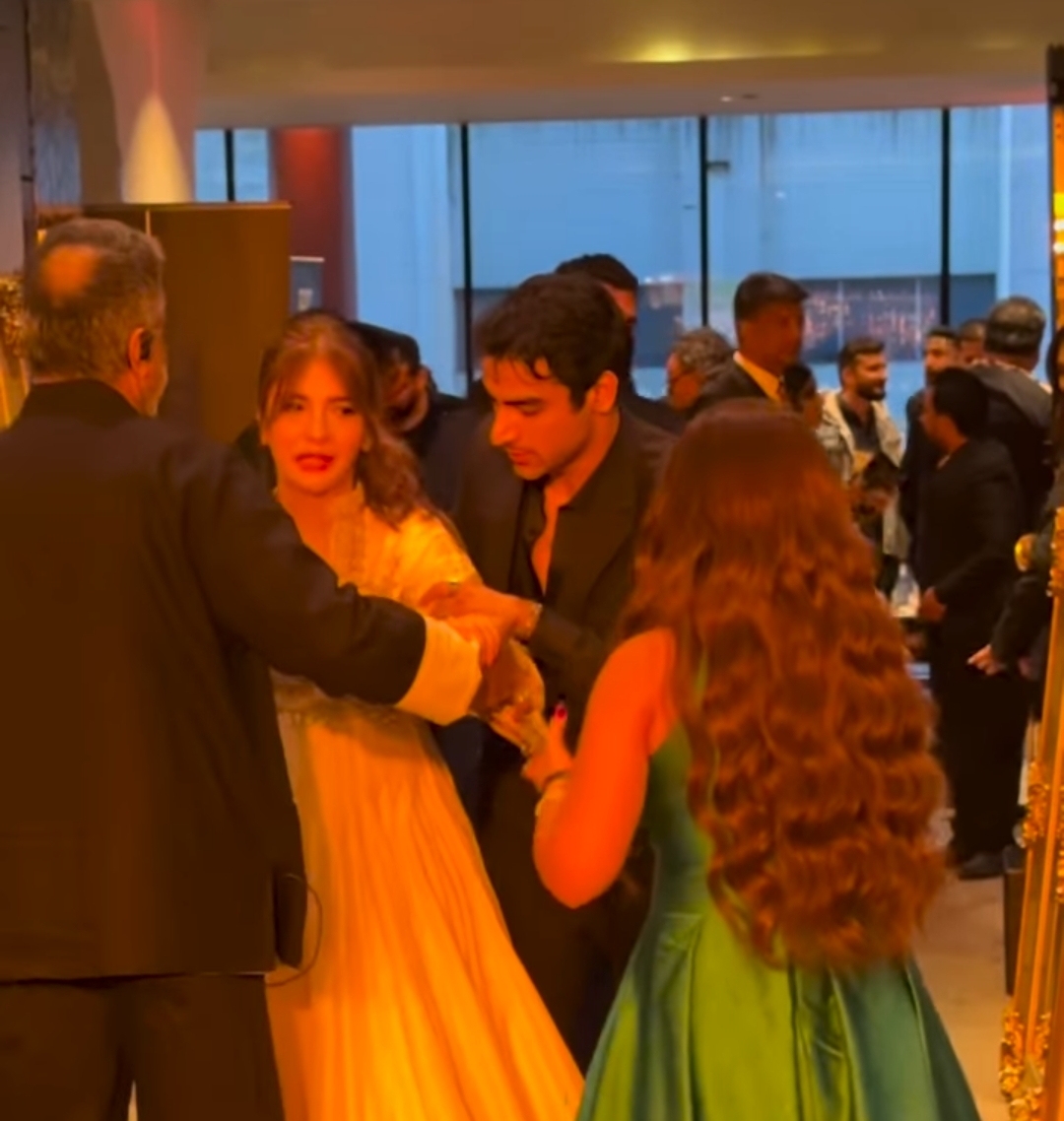 Fans Want Dananeer Mobeen and Khushhal Khan Together After Viral Clip ...