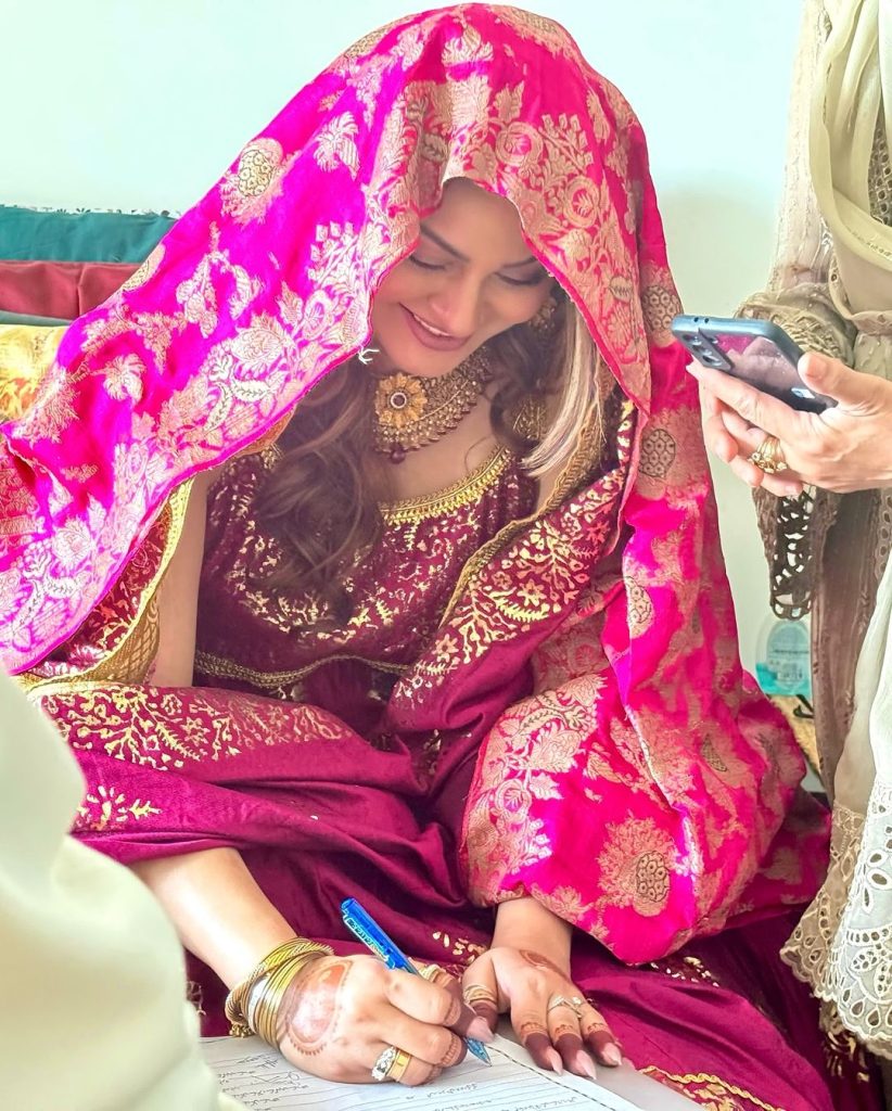 Juvaria Abbasi Nikah Pictures