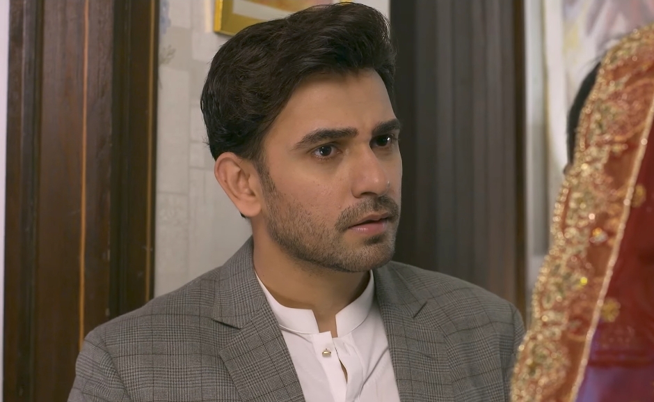 Kaffara Episode 47 - Fans Annoyed With Sitara's Arrogant Behaviour with Salar