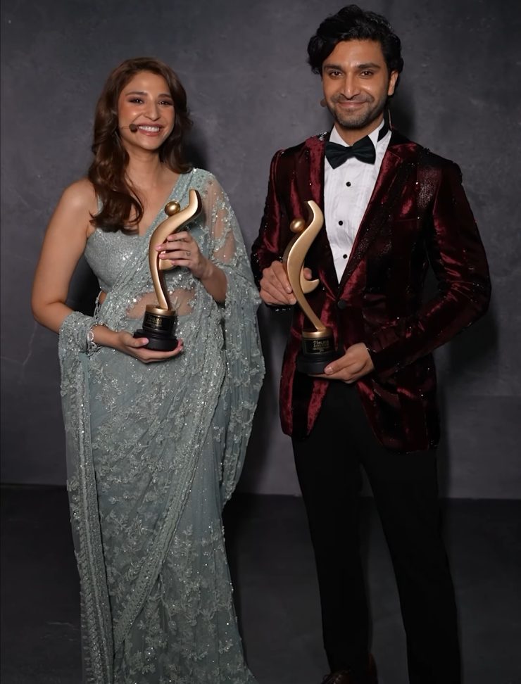 Ahad Raza Mir & Ramsha Khan's Best On-screen Pairing Award Sparks ...