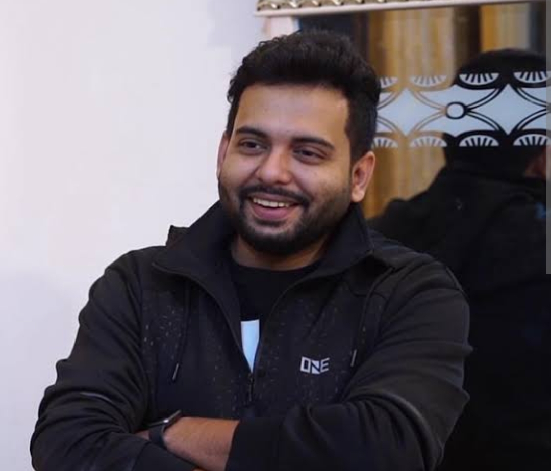 Comics By Majid Fame Majid Khan Criticizes Vloggers Reviewit pk comics-by-majid-fame-majid-khan-criticizes-vloggers-reviewit-pk