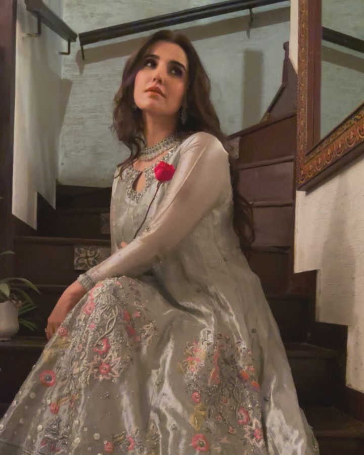 Hareem Farooq Shares Wedding Sequence BTS From Bismil